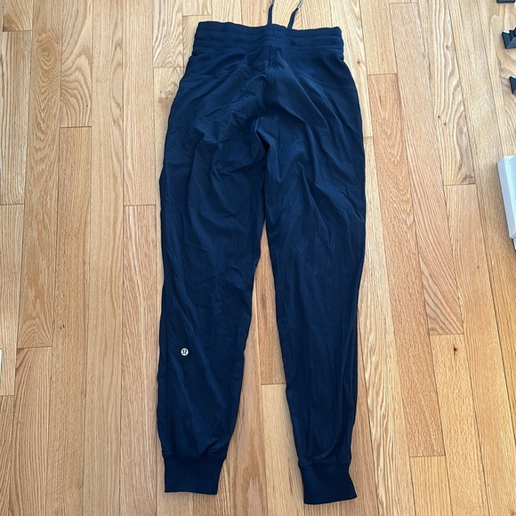 blue lululemon joggers - Picture 2 of 2